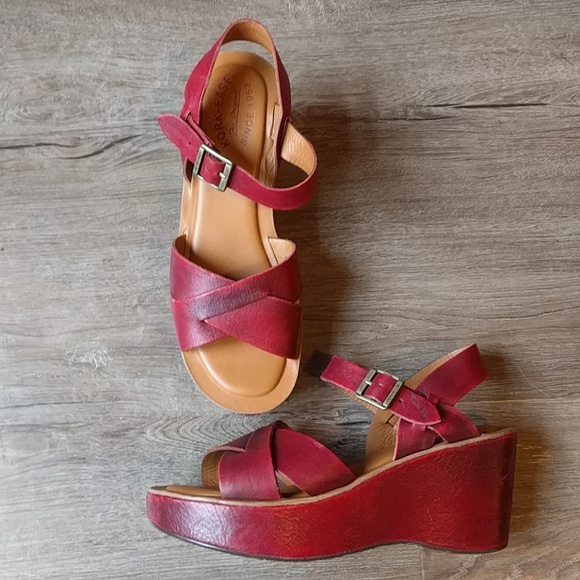buffalo sandals wedge